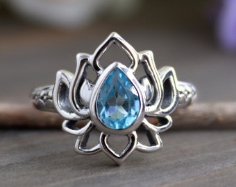 Anello in argento con ametista di loto fatto a mano, anello di loto con topazio blu naturale, anello in argento sterling, anello di loto in argento, regalo per lei, pietra portafortuna di dicembre