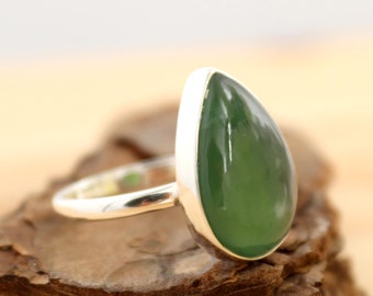 Droppformad nefritjadering, 925 sterlingsilver, nefritjade, grön jade, lyckoring, handgjord, jadeit, silversmycken för kvinnor