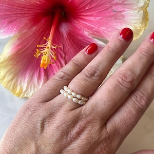 White Pearl Ring | Stackable Pearl Ring | Stretch Ring | Freshwater Pearl Ring | Bridal Ring | Gift for Her | Handmade Ring