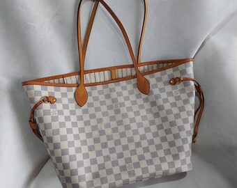 Louis Vuitton Neverfull Bag MM