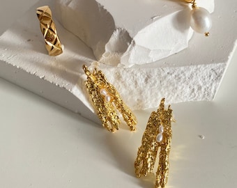 Baroque Pearl Drop Earrings: 18K Gold Vintage Style Jewelry