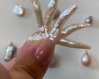 Baroque Freshwater Pearl Pendant: Natural Iridescent Pearl