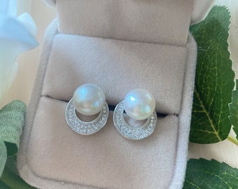 Natural pearl earrings with ring