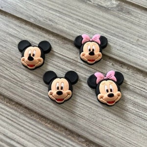 Cabochon central 3D Disney Minnie Mouse, dos plat, colle douce, embellissement scrapbooking Disney Minnie Mouse LOT de 2 Set of 2 (1 of each)