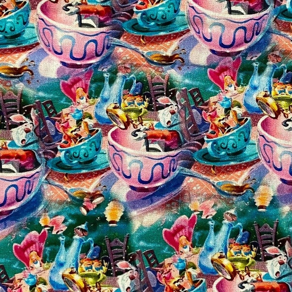 Collage de tissus Alice au pays des merveilles 100 % coton Tissu par mètre Disney Cheshire Cat Queen Hearts