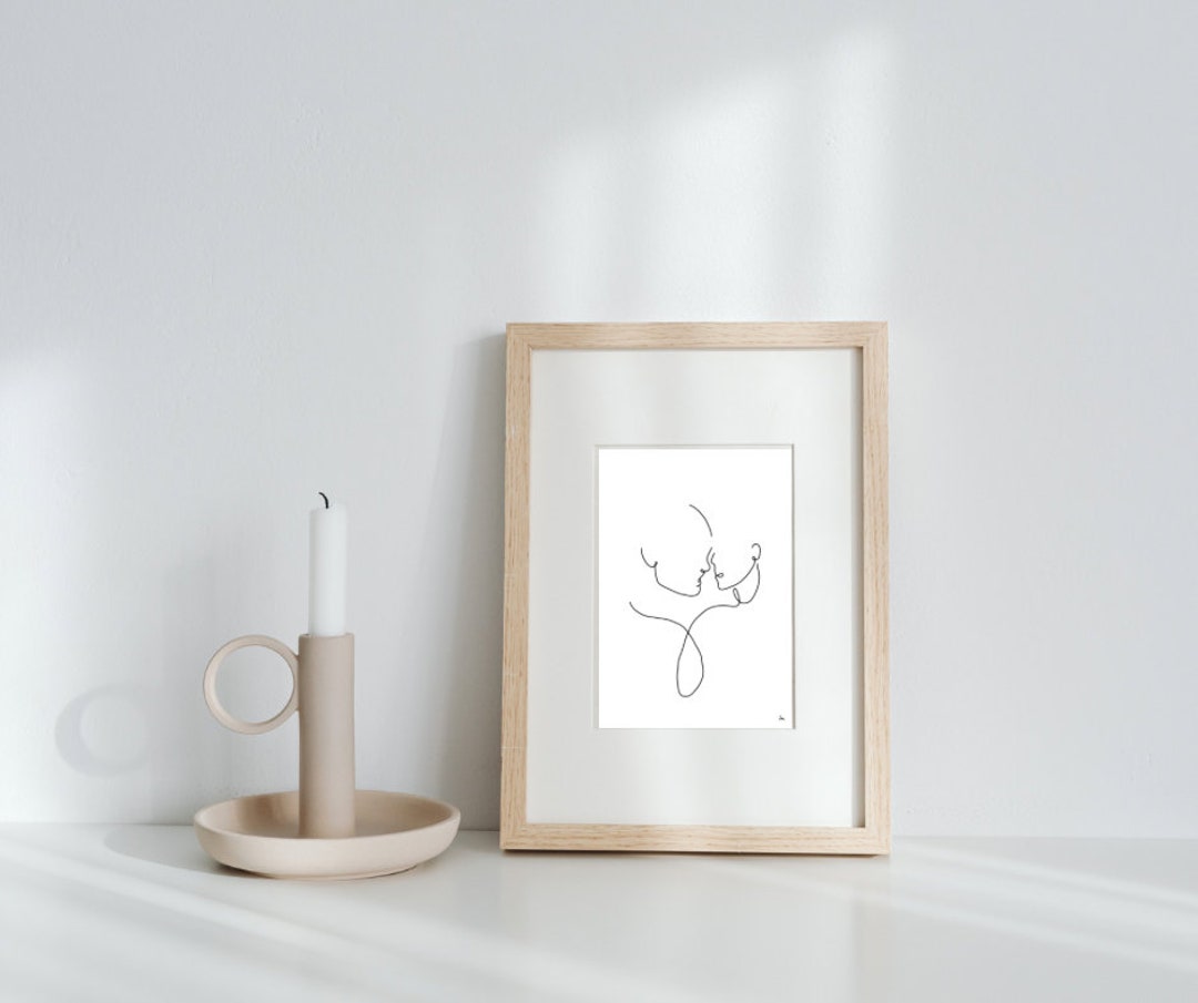 Couple Line Art. Kissing Line Art. Romance Line Drawing. Romance Body