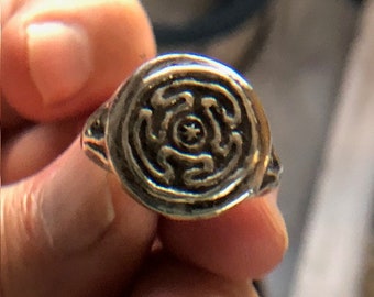 Hecate Labyrinth ladies sterling silver Ring
