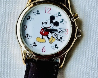 Walt Disney Lorus Mickey Mouse Musical Melody Quartz Watch V544 Vintage 80s