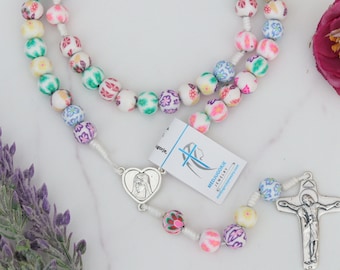 Fimo Rosenkranz aus Medjugorje, handgemachter Fimo Rosenkranz mit Blumen, Rosenkranz mit mehreren Farben, Fimo Ton Rosenkranz, Rosenkranz mit Blumen