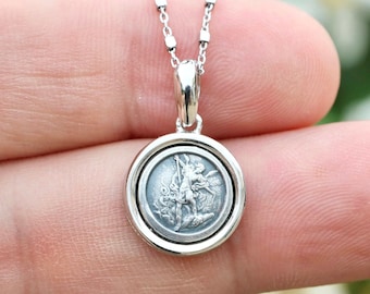 St Michael Anhänger, Sterling Silber 925, rund 14 mm Kettenanhänger, Erzengel Michael Charm, katholischer Schutz Anhänger für Teenager