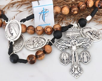 Wooden rosary, handmade rosary, pardon crucifix with St Benedict & Miraculous Medal, personalized wooden rosary, catholic rosary beads