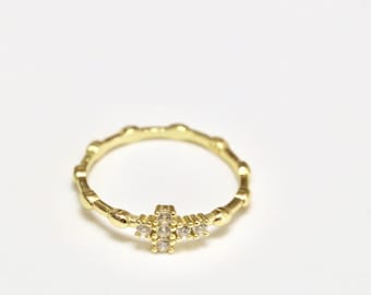 Pequeño anillo de rosario de plata de ley chapada en oro: cruz de circonitas, regalo católico