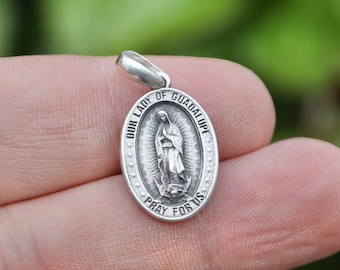 Médaille Notre-Dame de Guadalupe, Pendentif Vierge Marie de Guadalupe en argent sterling 925, Charme en argent antique Guadalupe, collier pour femmes