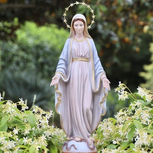 Estatua de mármol de Nuestra Señora de las Gracias, estatua de Nuestra Señora al aire libre, estatua de la Virgen María pintada a mano, estatua de Medjugorje, estatua de la Virgen María de 20 pulgadas