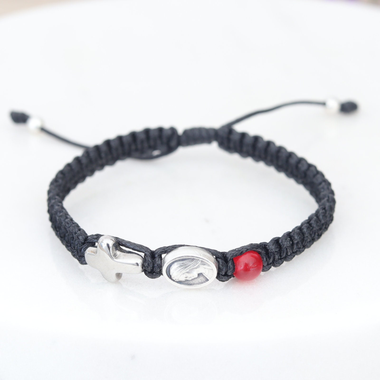 Bracciale in macramè con croce in oro 14k - Gioielli