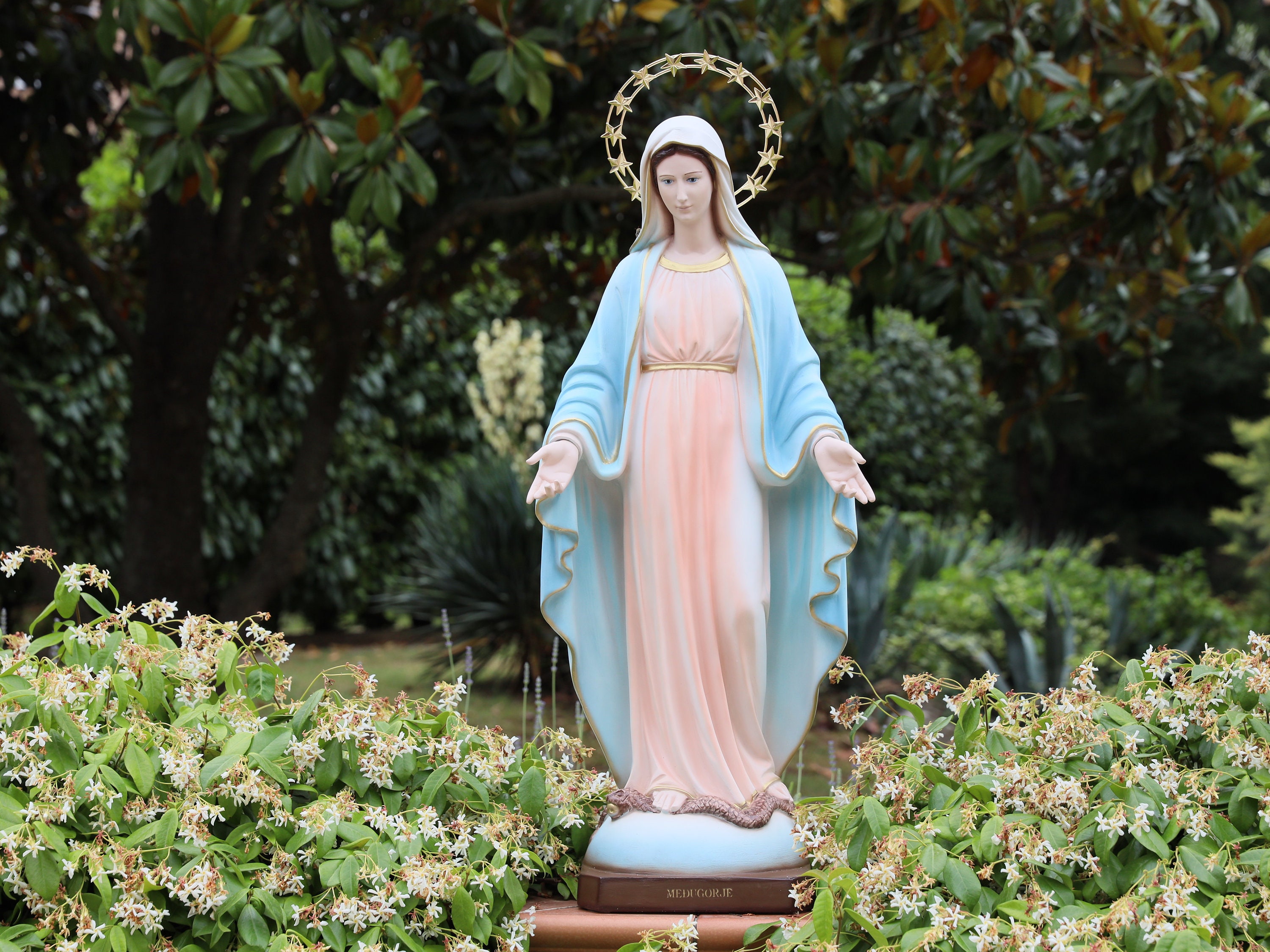 聖母マリア像 43インチの聖母マリアの恵みの像：屋外の聖母マリア、無原罪懐胎