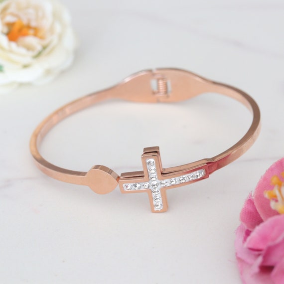 Pulsera Sagrado Corazón De Jesús Para Mujer - Chapada En Oro/Plata, Con Cruz Y Circonitas