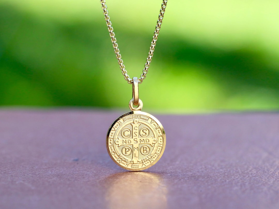 St Benedict Sterling Silver Gold Plated Round Medal Pendant - 15mm ...