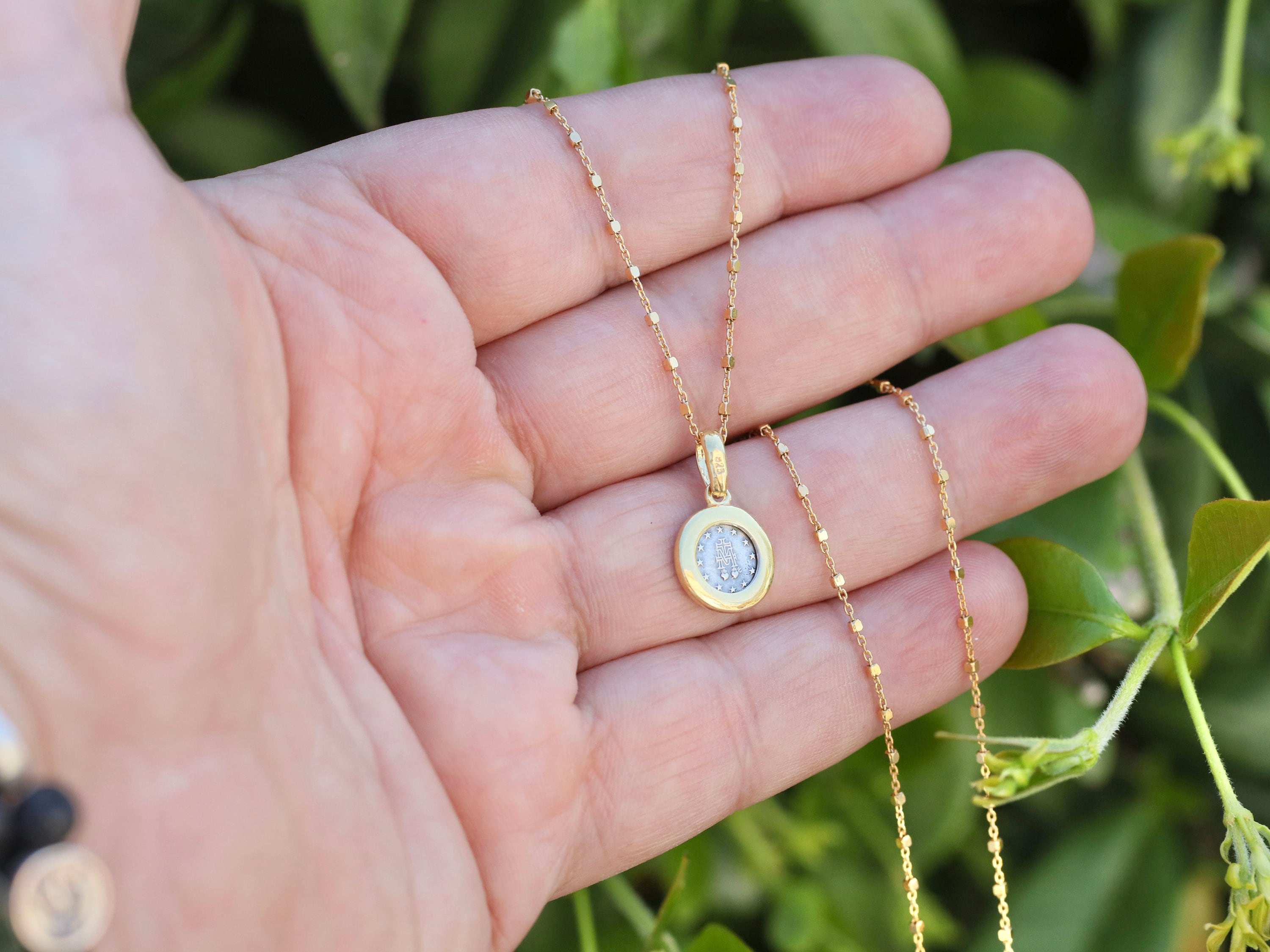 Dainty Miraculous Medal, minimalist medal of Our Lady of Grace,Very small round Virgin Mary pendant, vintage 12 mm sterling silver 925 medal