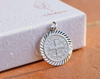 St Benedict medal, sterling silver 925, round diamond cut medal, cross medal, gift for catholic, gift for mum, protection medal from evil