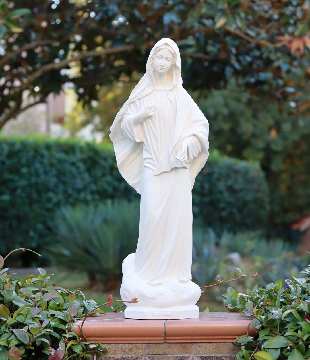 Medjugorje Statue, Our Lady Sculpture, Queen of Peace Statue, Outdoor