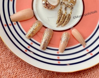 Press On Nails Coffin with Gold Stud and Gold Glitter Art Design Fake Nails Full Cover Artificial Nails with 24 Pcs/Set