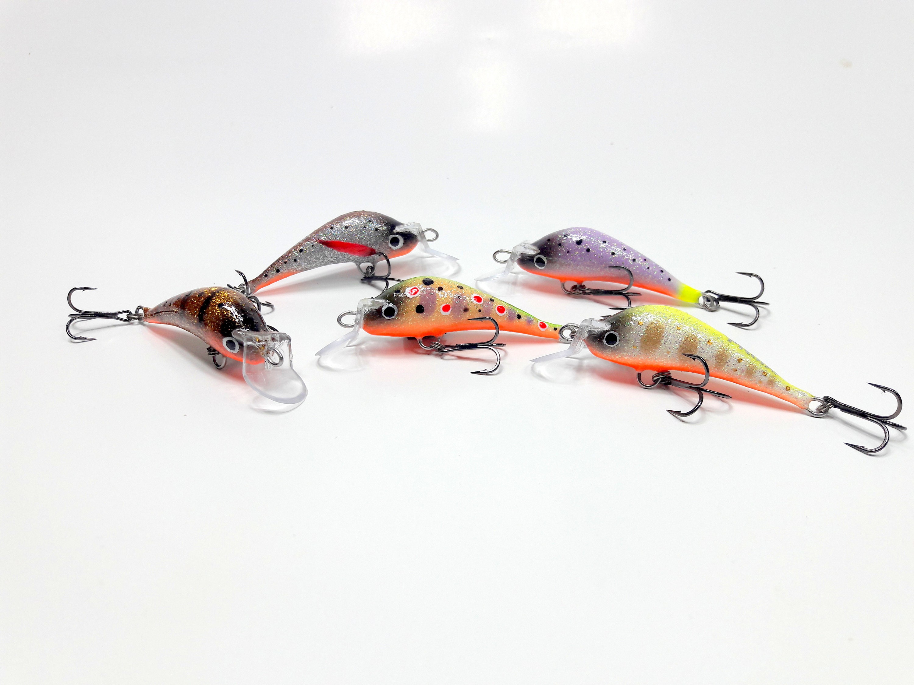 ハンドメイドミノー トラウト CT52S 黒金ヤマメ トラウト用ハンドメイドバルサミノー | Pay ID