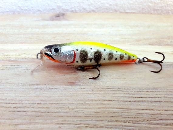 Custom Wooden Handmade Fishing Lure Minnow Trout, Perch, Bass. 57mm. 