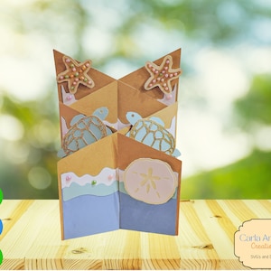 Biglietto d'auguri Beach Cascade SVG / File di taglio per biglietti da spiaggia Cricut / Tartaruga marina e stella marina SVG / Biglietto di nozze o compleanno