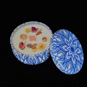 Candles with soy wax and wooden wick, completely handmade and natural. Scented candle.