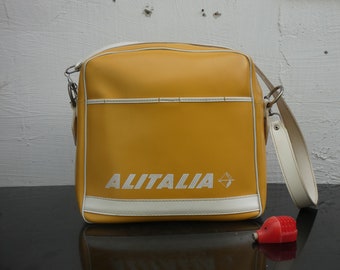 Bagaglio a mano Alitalia Borsa da viaggio vintage Alitalia in pelle gialla con gambe cromate, tracolla regolabile, design retrò anni '60