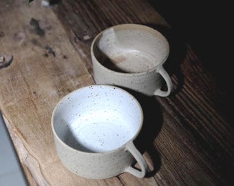 Set di tazze in gres maculato fatte a mano: tazze da tè moderne e minimaliste