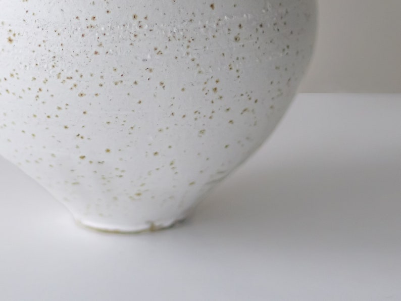 Small Nordic Handmade Vase,White Ceramic Bud Vase,Speckled Minimalist Vase,Unique Mini Vase, Ceramic Flower Vase, Handmade Modern Vase image 10