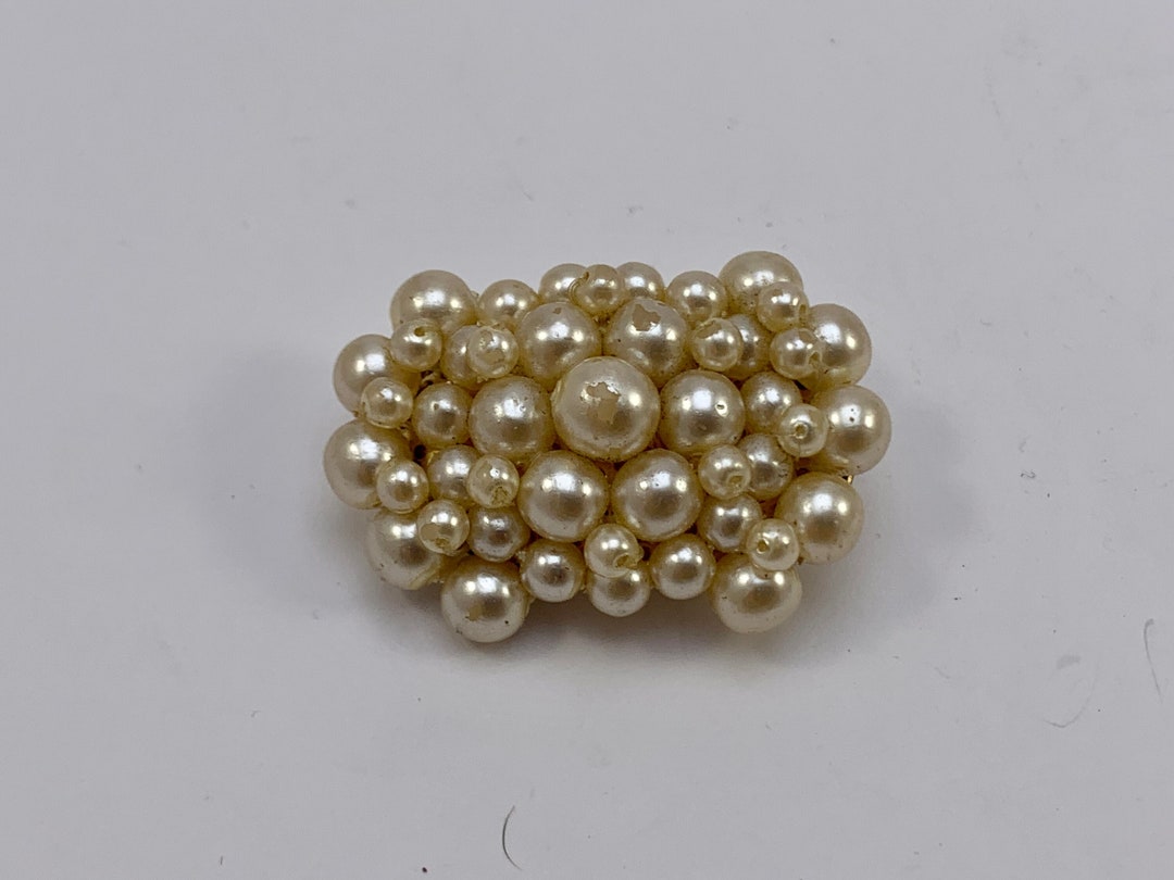 ヴィンテージチェコブローチ - Etsy 日本