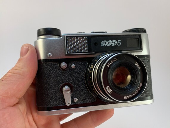 フィルムカメラ Fed5 & Industar-61 Amazon.com : FED-5B USSR Soviet Union Russian 35 mm RF Leica