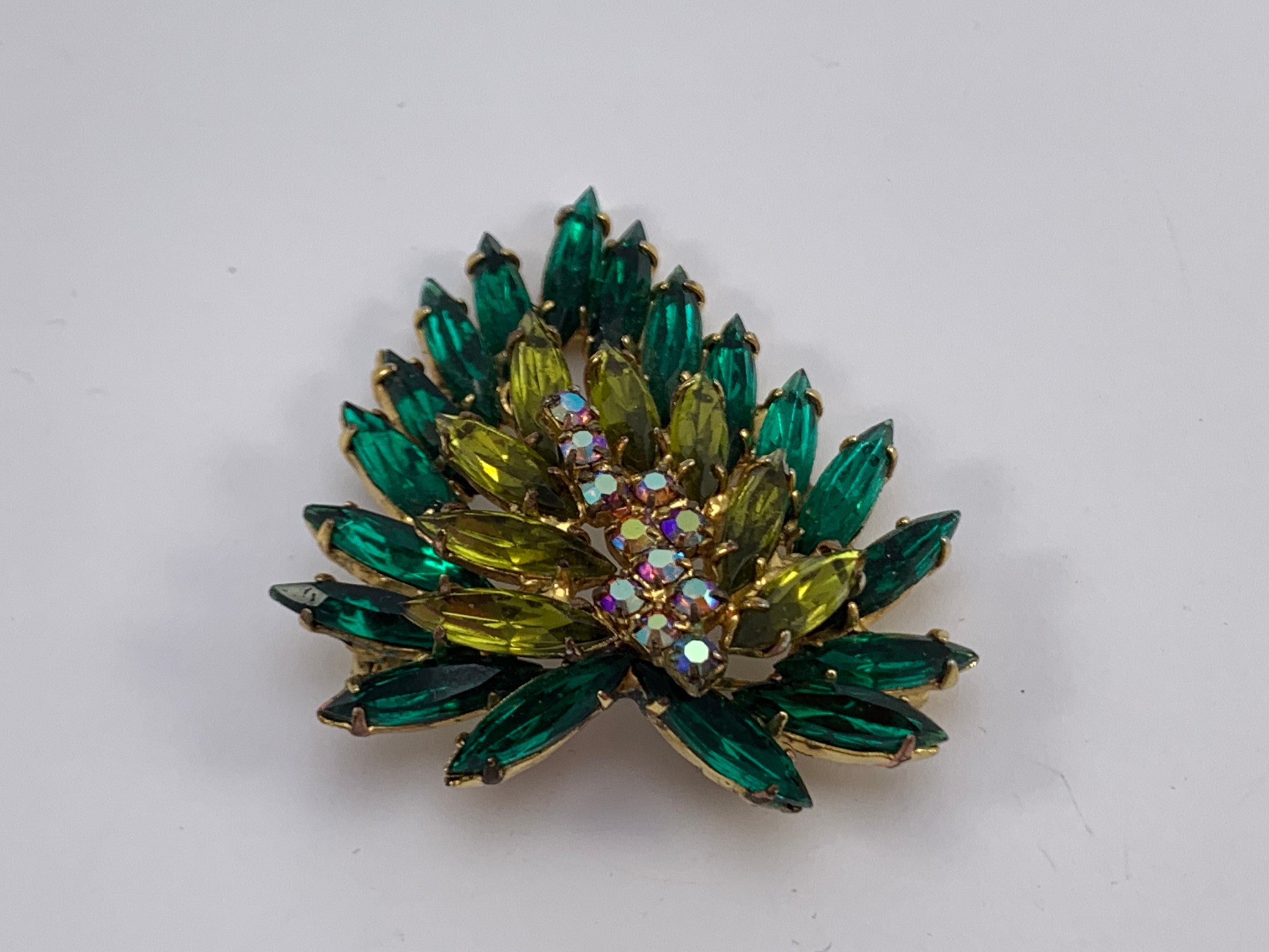 Czechoslovakia brooch - Etsy 日本