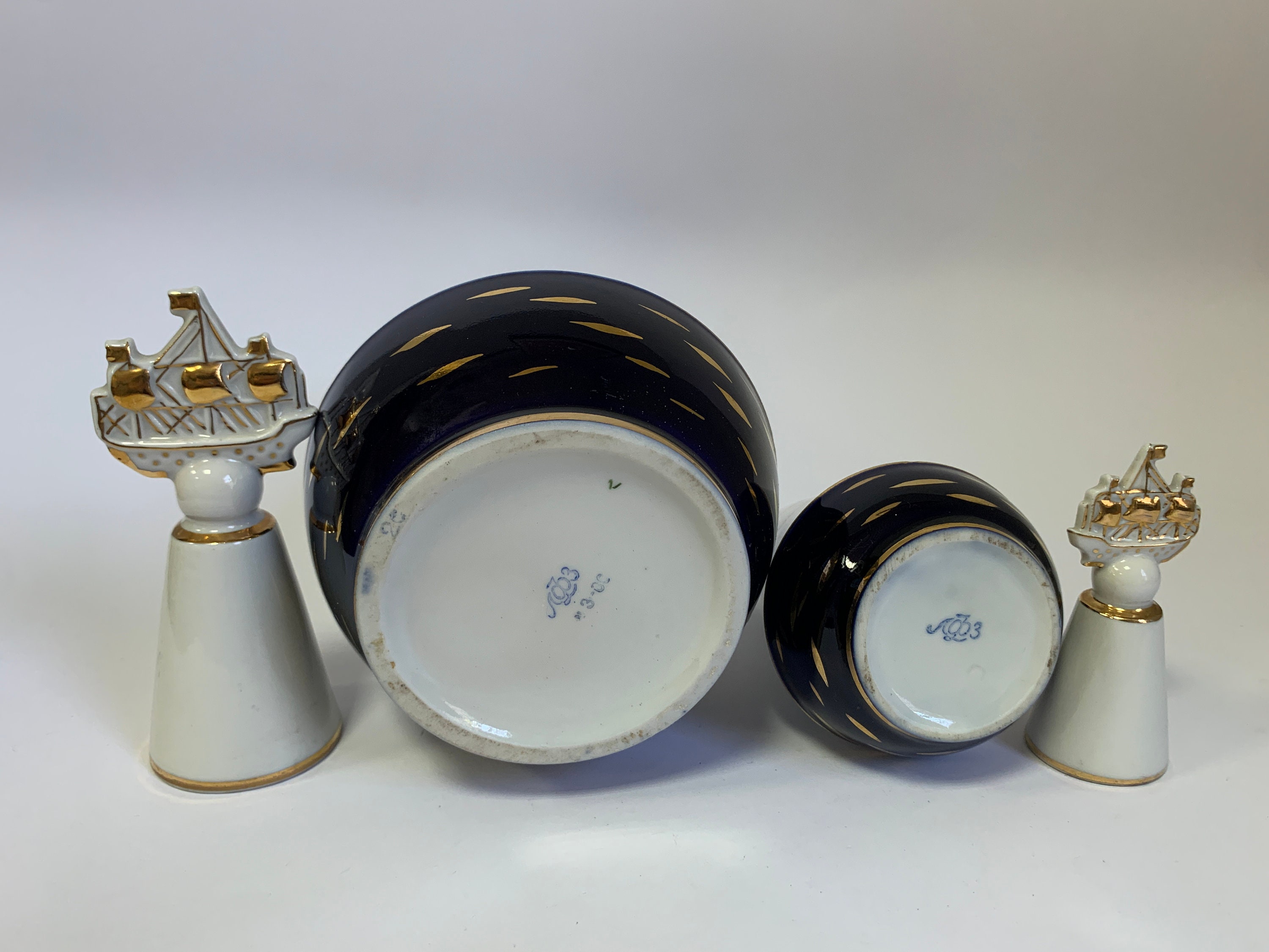 ヴィンテージ　ロシア　ロモノーソフ　磁器　デキャンタ ヴィンテージ ロシア ロモノーソフ 磁器 デキャンタ - メルカリ