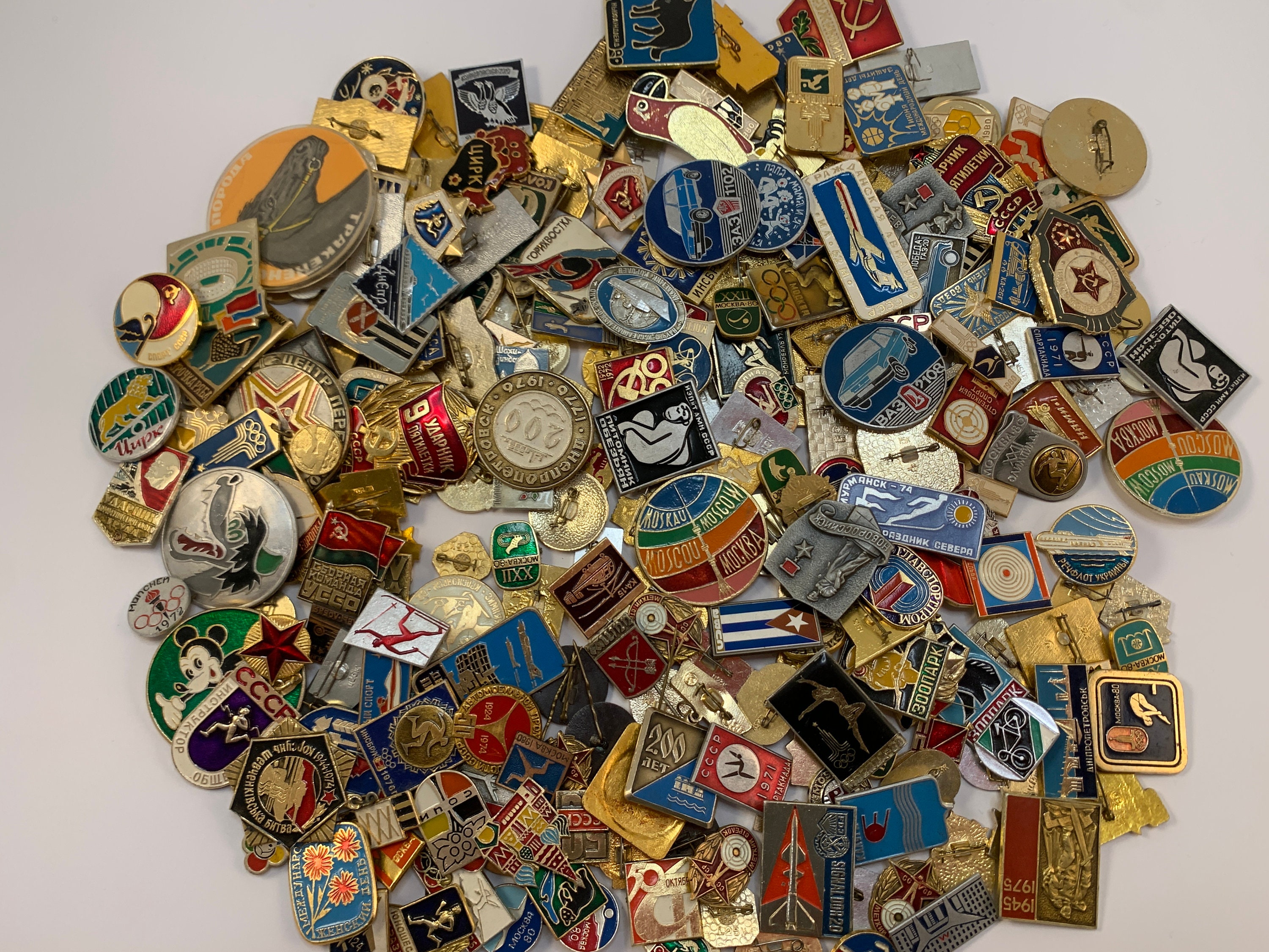 Lot De 30 Pins CCCP / URSS / Russie - Collection Soviétique Variée
