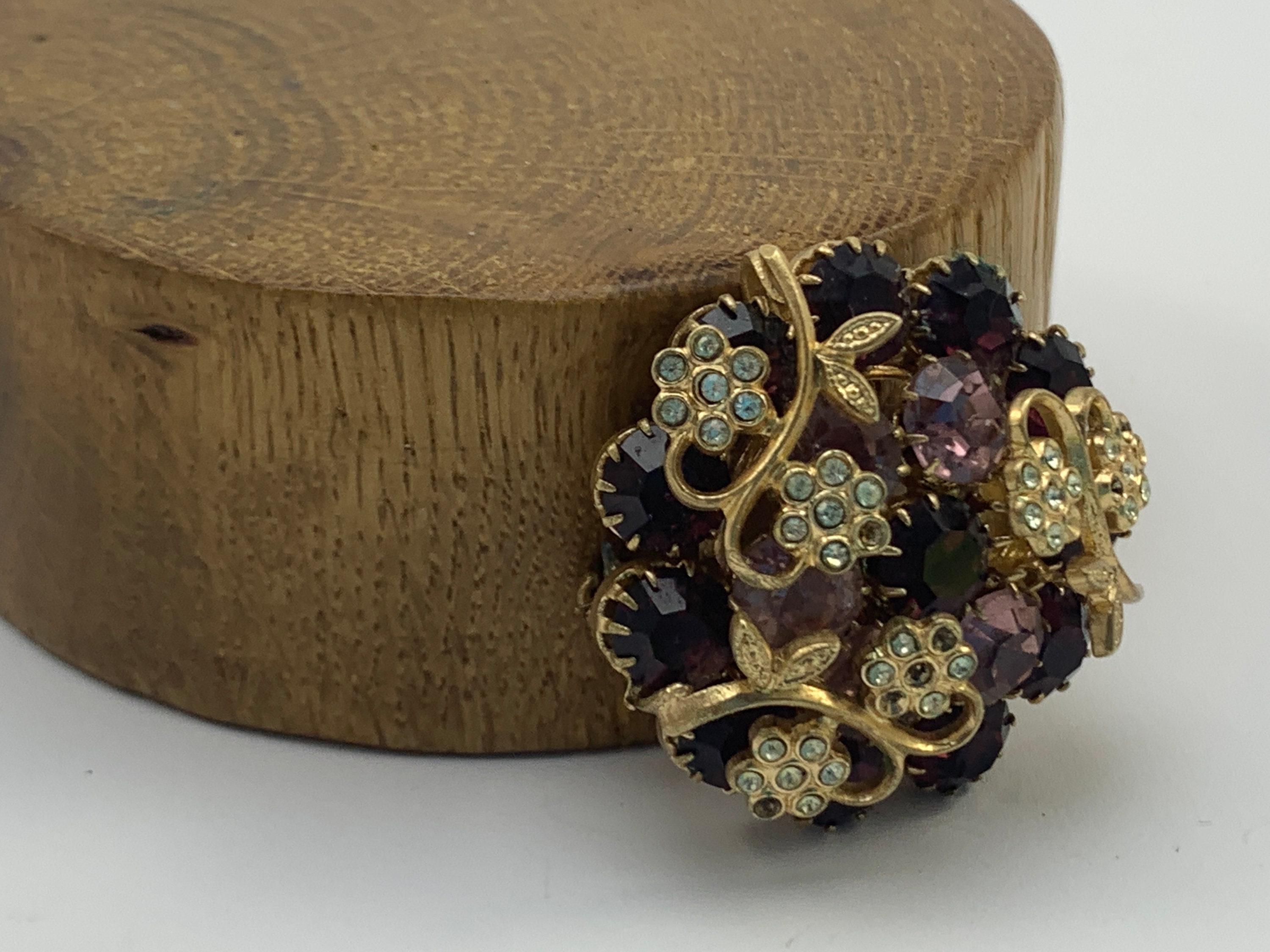 ヴィンテージチェコブローチ - Etsy 日本