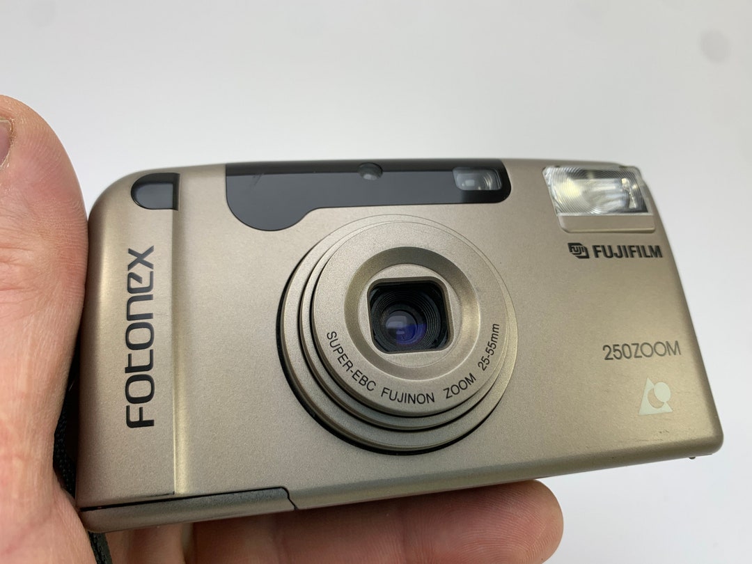 Buy Fujifilm Fotonex 250ZOOM Point Shoot Film Camera Online in India 