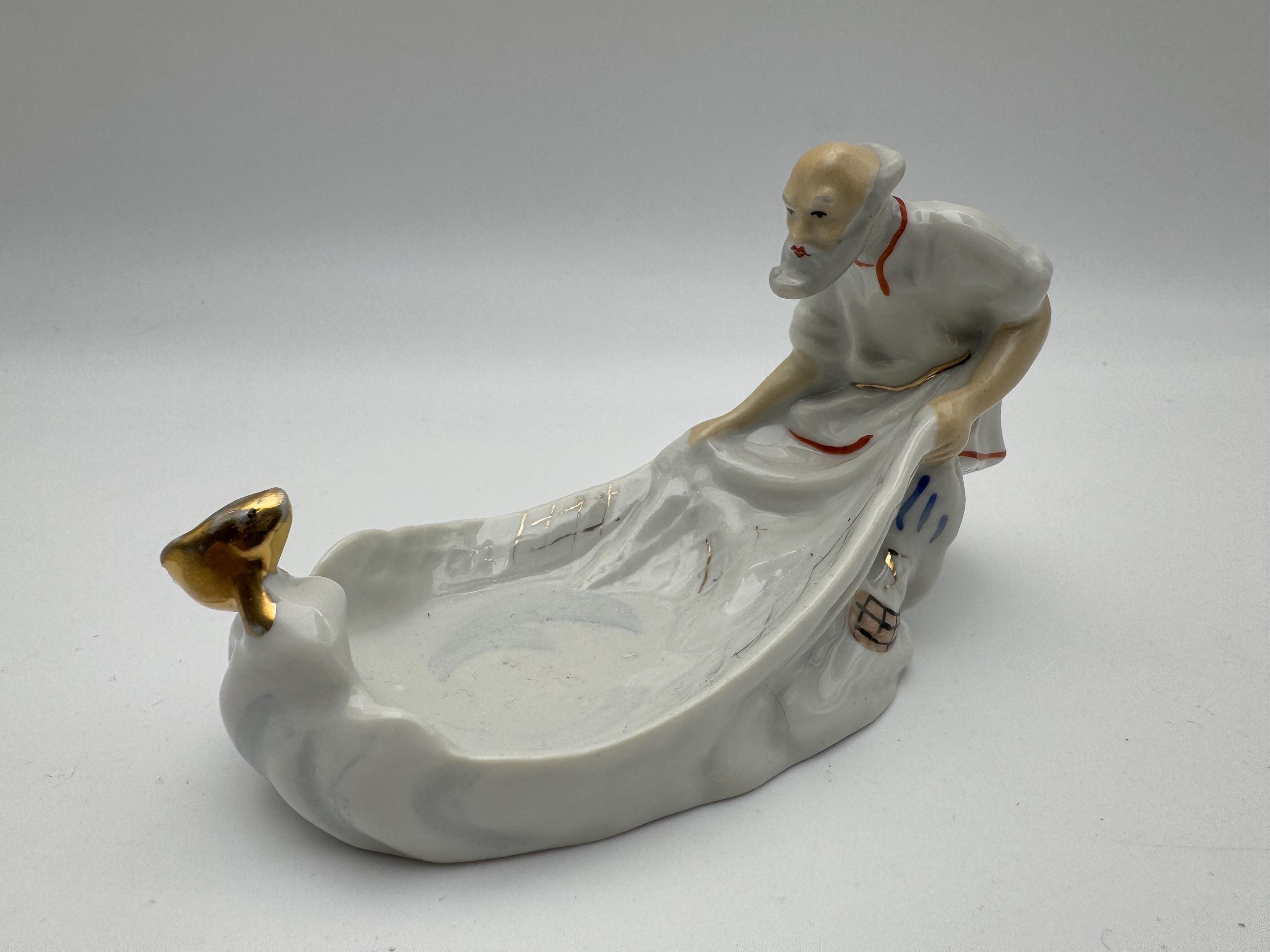 Vintage Baranovka USSR Porcelain Figurine