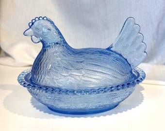 Vintage Hen on a Nest 7” Covered Dish, Indiana Glass Cornflower Blue