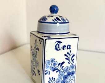Vintage Handpainted Delft Blue Square Tea Jar Canister with Lid – 6"