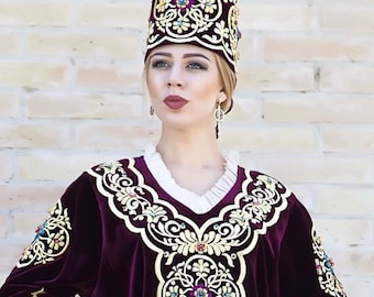 Bukhara Nationalkleid /Tadjik Stil aus natürlichem roten Samt. Goldenes Stickkleid .zarduzi Stil