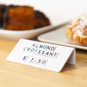 Placas de balcão com letras magnéticas pequenas, Placas de balcão de metal com letras trocáveis para padarias, Placas de mesa para cafeterias