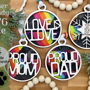 Ornements de Noël de fierté fichier SVG pour les coupeurs de Laser, Glowforge prêt ornement / conception de charme de voiture, maman et papa fiers, conception d’ornement LGBT