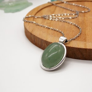 Aventurin Halskette: versilberter Charm - Edelstahl Kettenanhänger, Heilstein
