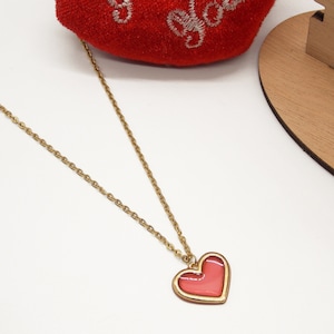 Resin Heart Necklace: Gold Stainless Steel Chain, Pink Love Charm, Gift for Valentine&#39;s Day