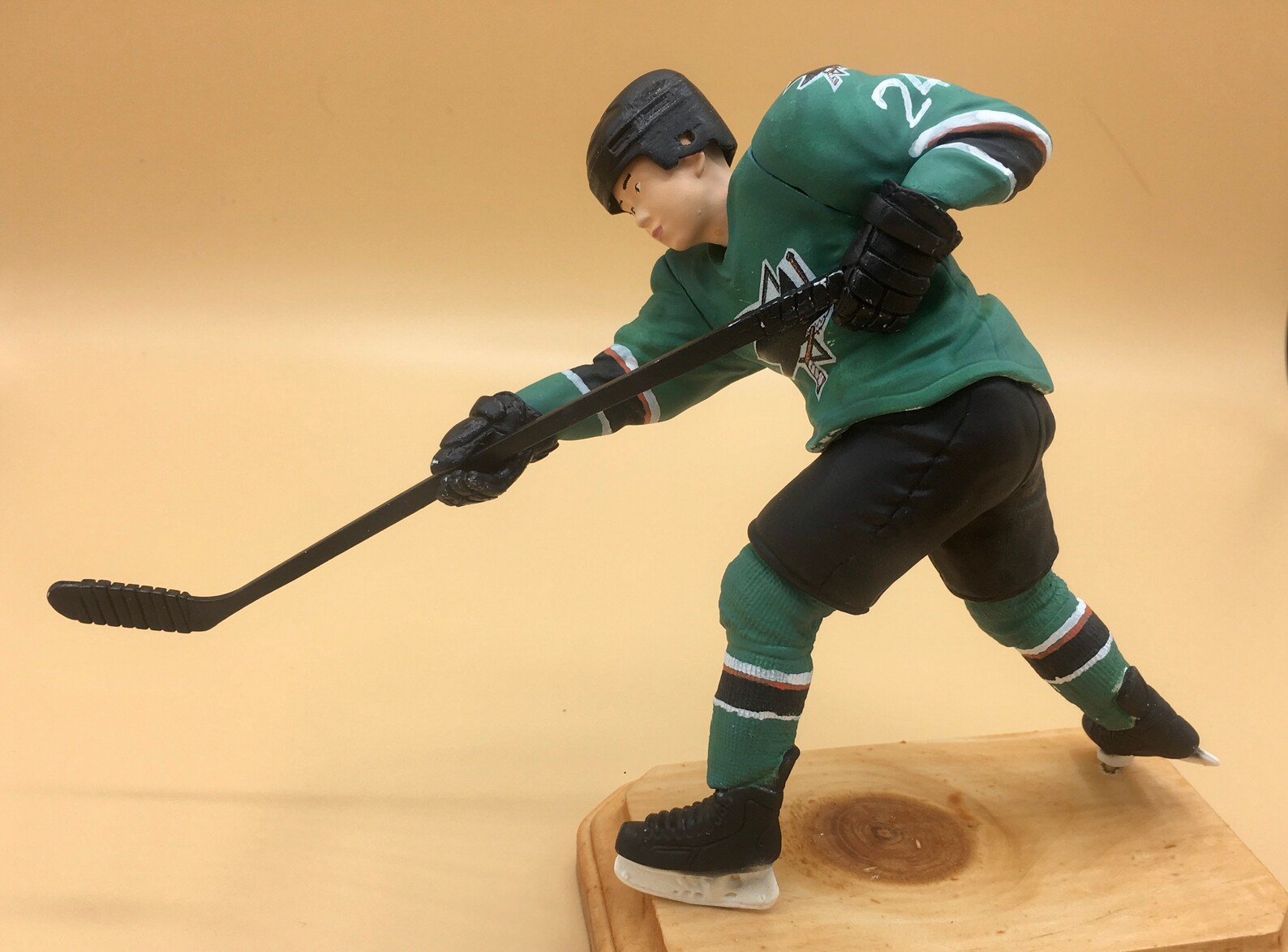 Customized ice hockey figure Right hand Etsy