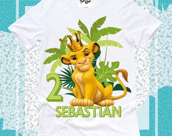 ライオンキングバースデーシャツ、ライオンキングシンババースデーシャツ、シンバカスタムライオンキングバースデーTシャツ、ライオンシンバパーティーTシャツ、パーソナライズシャツ
